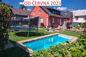 Red Pine Apartments, Vlachovice